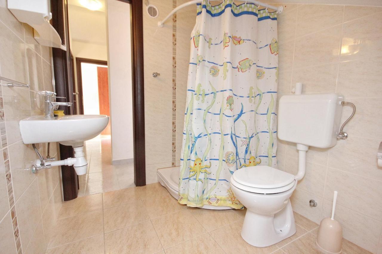 Apartments By The Sea Vlasici, Pag - 9324 Exterior foto
