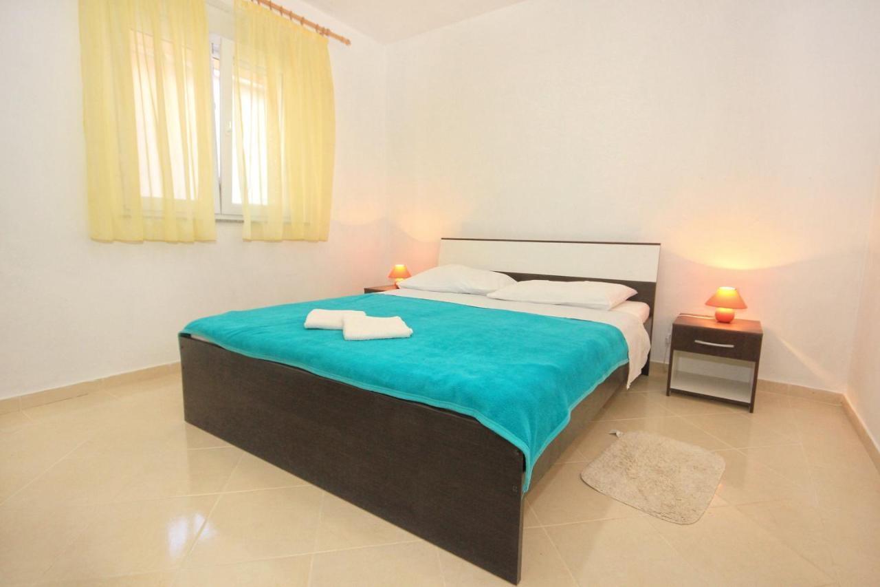 Apartments By The Sea Vlasici, Pag - 9324 Exterior foto